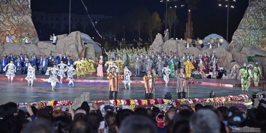 В Узбекистане международный фестиваль искусства бахши