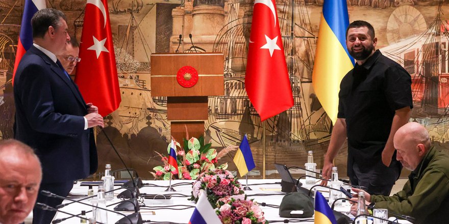 Российско-украинская делегация встретилась в Стамбуле