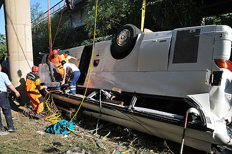 В Анталье разбился автобус с россиянами: 16 погибших