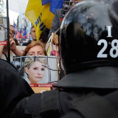 Оппозиция пощадила Януковича