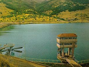 Армянское водохранилище на границе с Турцией