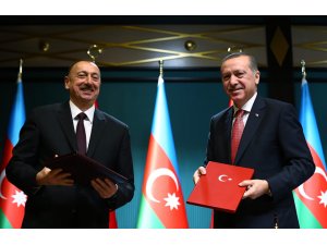 В Анкару прибыл президент Алиев