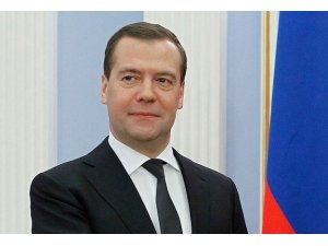 Медведев поздравил с днем рождения Ахмета Давутоглу