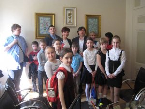 Рука дружбы, соединившая русских и турецких детей