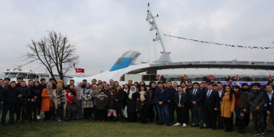 Узбекские студенты провели встречу на Босфоре