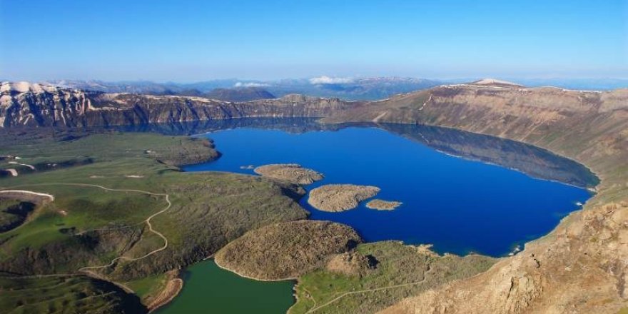 Природные чудеса Турции: Озеро Немрут