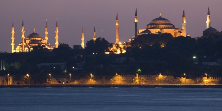 Две сестры — Султанахмет и Айя София