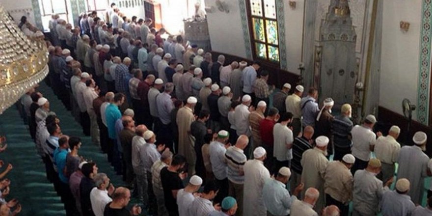 Правительство Турции приостановило массовые молитвы в мечетях из-за коронавируса