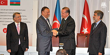 Турция и Азербайджан подписали газовое соглашение