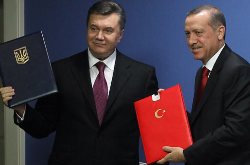 Президент Украины завершил визит в Турцию