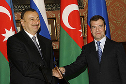 Алиев и Медведев обсудили проблему Карабаха