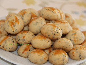 Соленые мини-печенья с черным тмином (çörek otu)