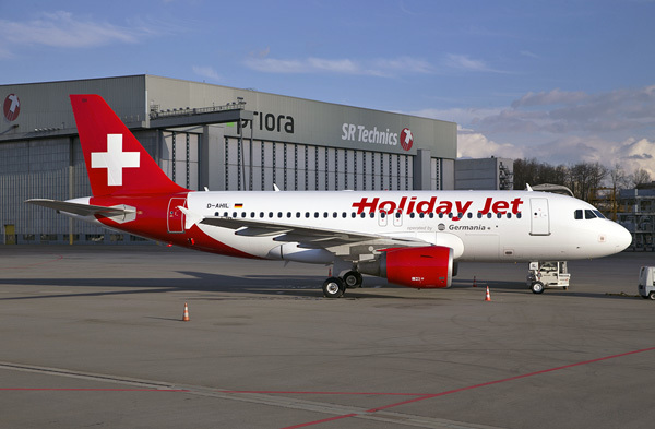 Компания Holiday Jet запустила свой первый самолет