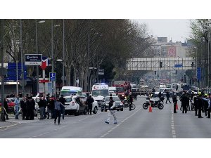 Устновлена террористка, напавшая на управление безопасности в Стамбуле