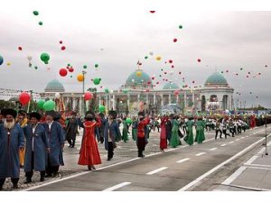 Туркменистан празднует 25-летие независимости