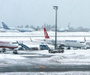 Из-за сильного снегопада в аэропорту Стамбула отменены все рейсы 