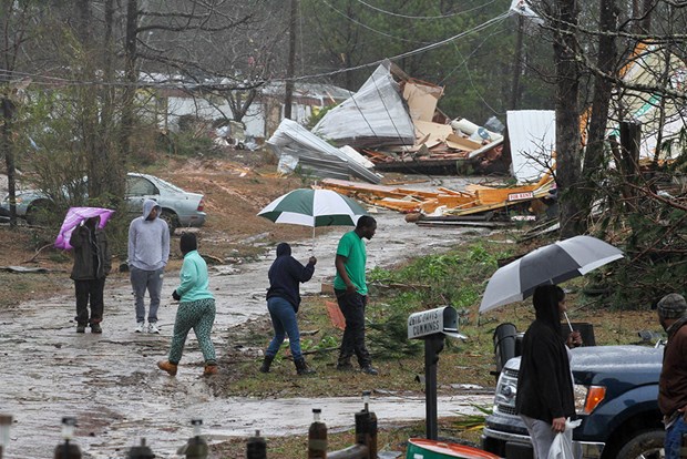 В США из-за мощных ураганов погибли 15 человек
