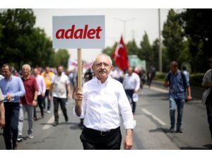 Турецкая оппозиция организовала марш протеста в поддержку Бербероглу