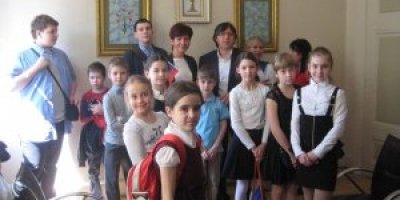 Рука дружбы, соединившая русских и турецких детей