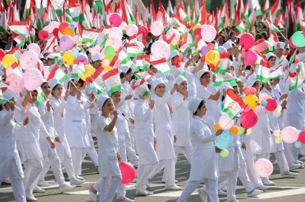 В-этом-году-Таджикистан-празднует-29-ю-годовщину-Дня-независимости-республики-002.jpg