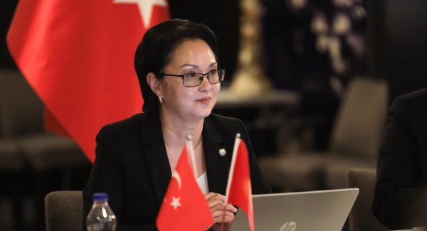 kirgiz-consul-istanbul1.jpg